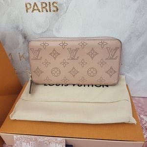 ♡ SOLD Louis Vuitton Zippy Mahina Pink Wallet ♡